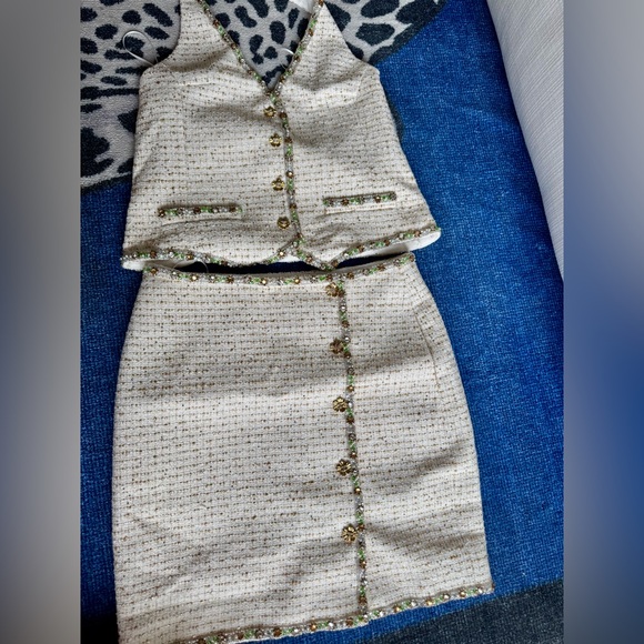 Chanel tweed vest from the Cruise 2025/26 collection Size 38 - Picture 6 of 6